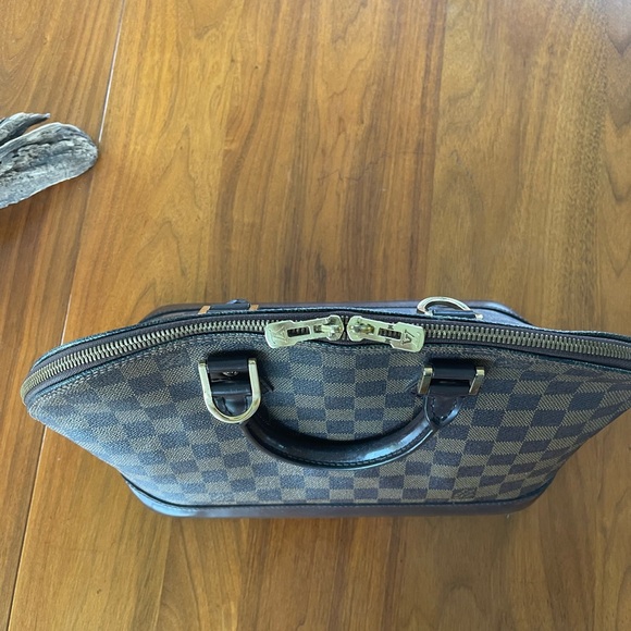 Louis Vuitton “DAMIER EBENE ALMA PM bag! Perfect condition. - Picture 9 of 10